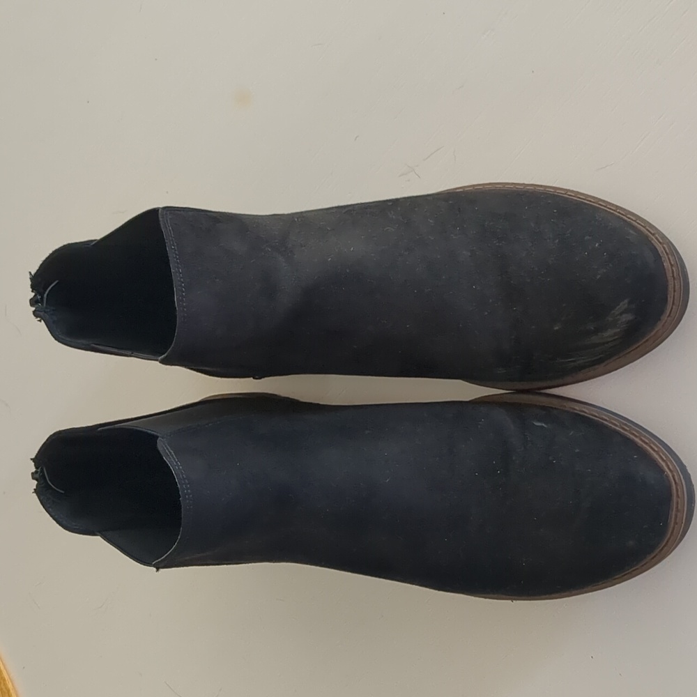 Esprit faux suede Chelsea boot, black, Size 8.5